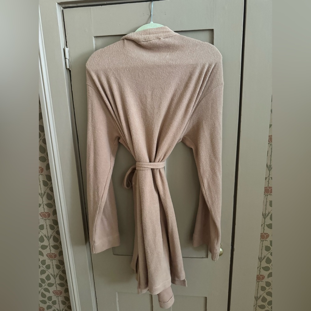 Skims Soft Lounge Robe - Picture 3 of 4